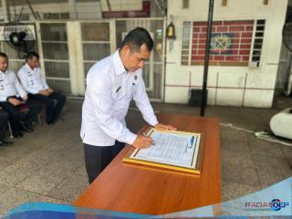 LAPAS BAGANSIAPIAPI TEGUHKAN INTEGRITAS PEGAWAI LEWAT PENANDATANGANAN KOMITMEN BERSAMA